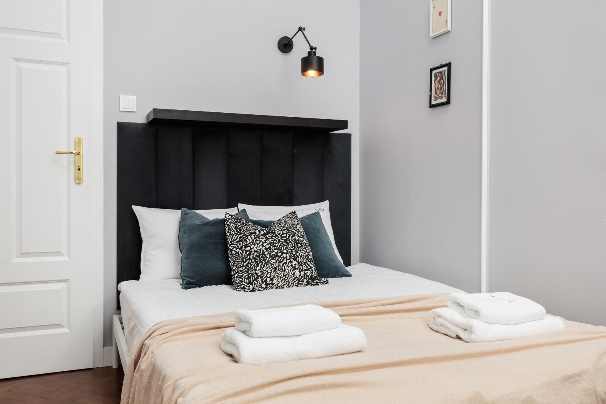 Krupnicza Modern Old Town Apartments - By Upstairs Cracovie Extérieur photo