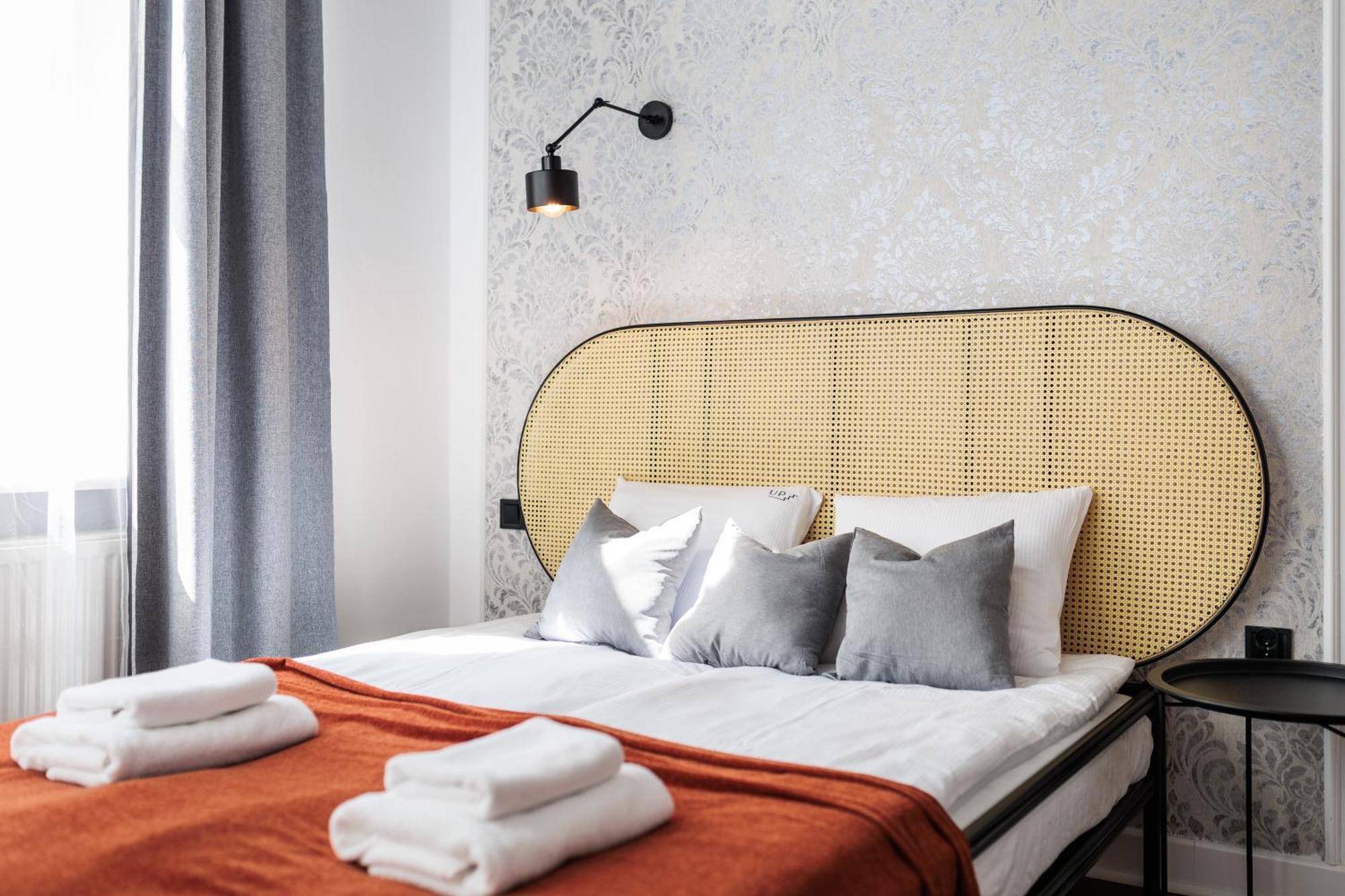 Krupnicza Modern Old Town Apartments - By Upstairs Cracovie Extérieur photo